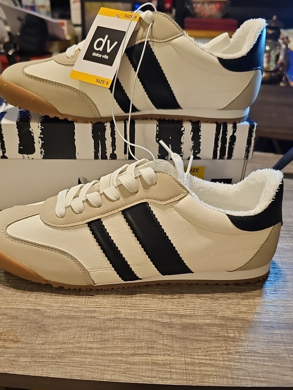 NIB Size 8 Women's DV by Dolce Vita Cream, Black & Tan Revie Sneakers